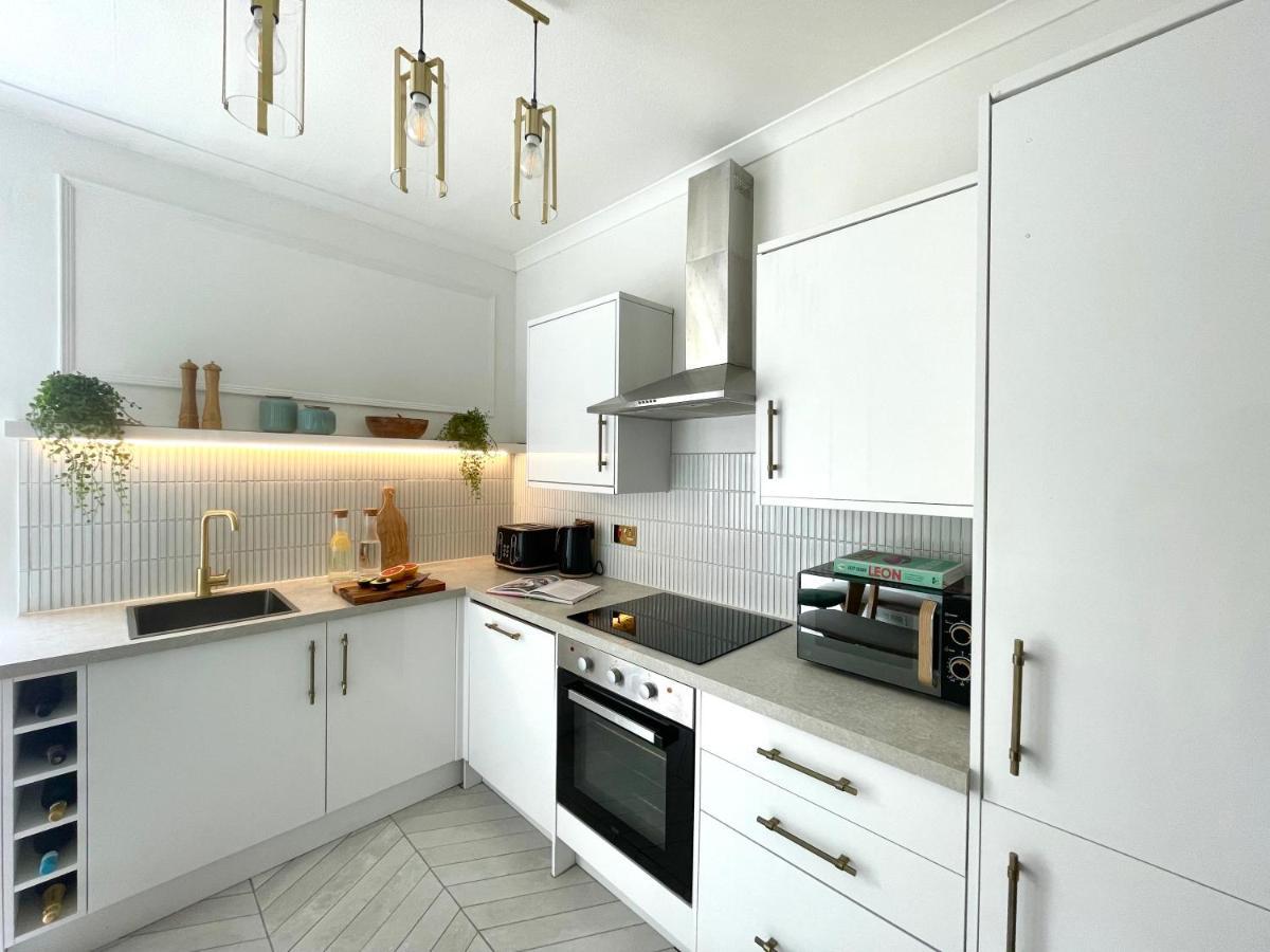 Stylish & Chic Central Apartment With Hot Tub Perth Ngoại thất bức ảnh