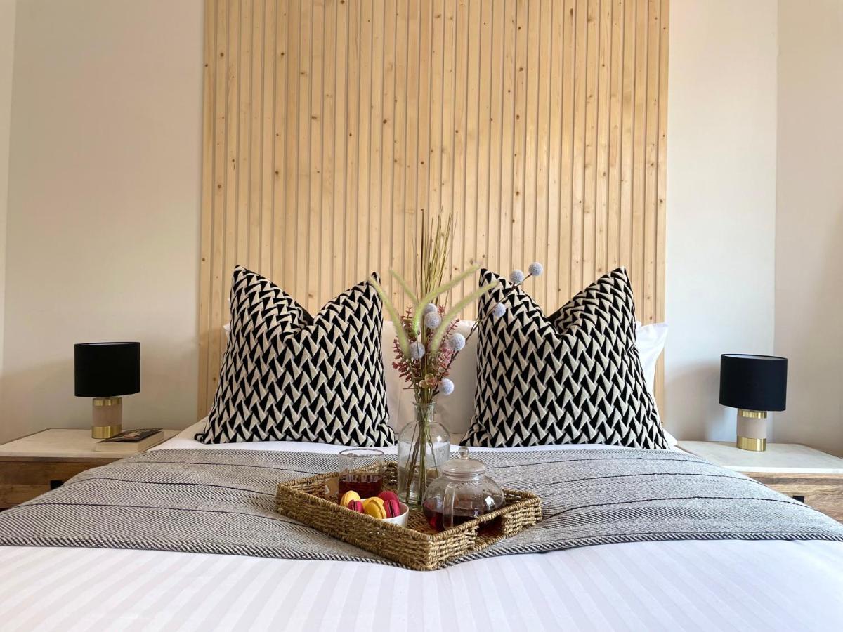 Stylish & Chic Central Apartment With Hot Tub Perth Ngoại thất bức ảnh